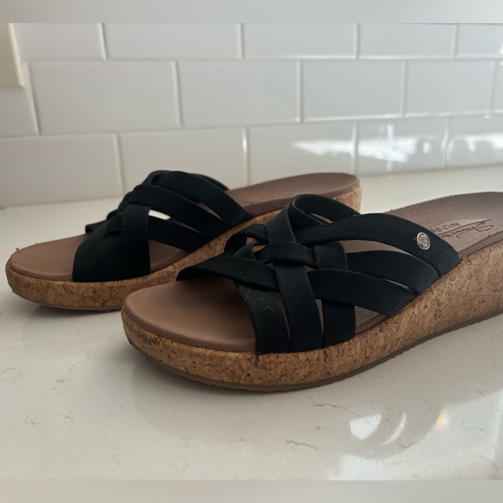 Skechers cork look platform sandal with black straps